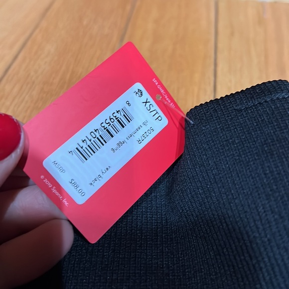 Black NWT spanx legging - Picture 2 of 2